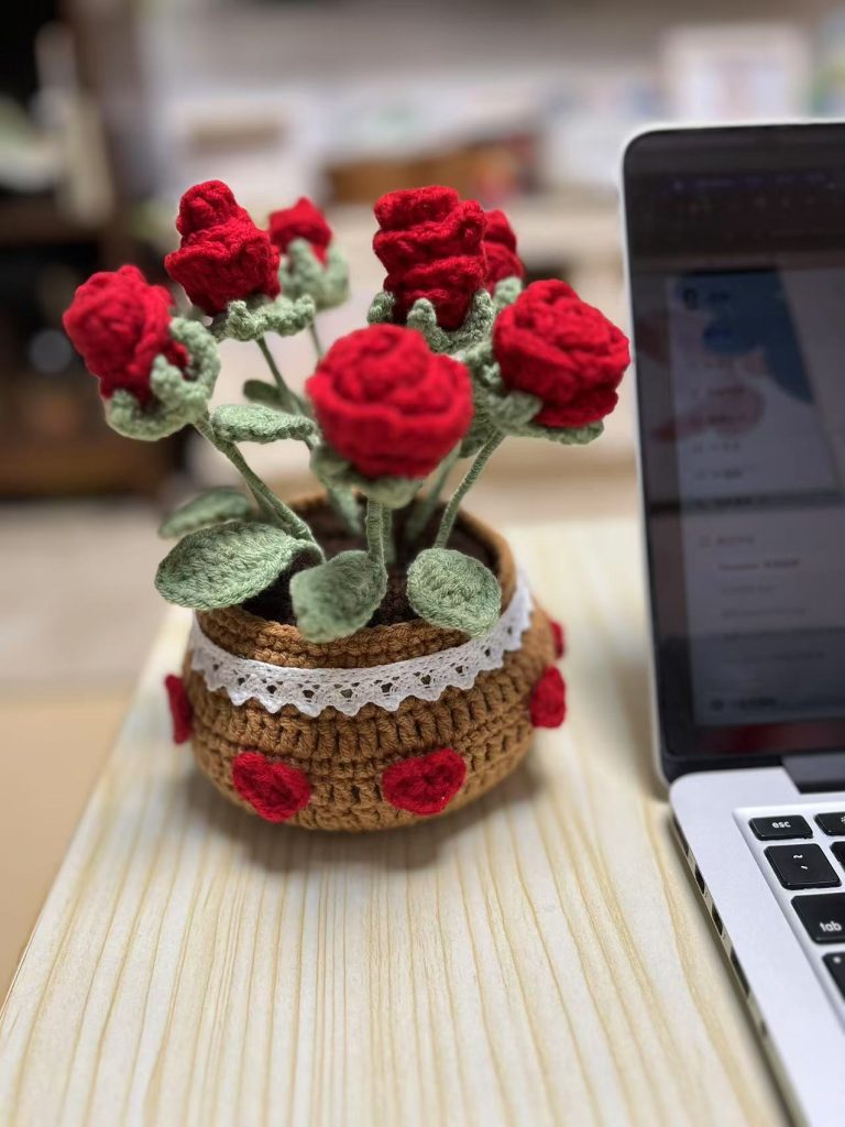 Crocheted Rose Bouquet Decoration